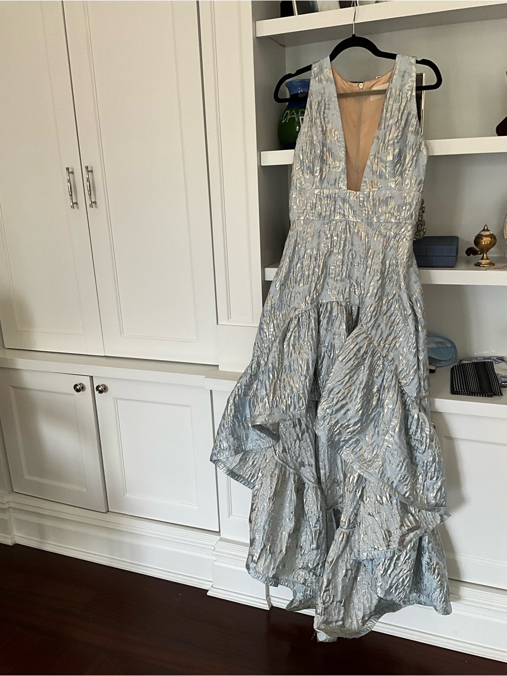 Bronx and Banco Silver Textured High-Low V-Neck Gown